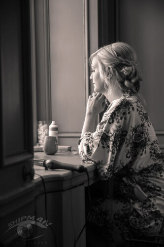 bride getting ready for her wedding