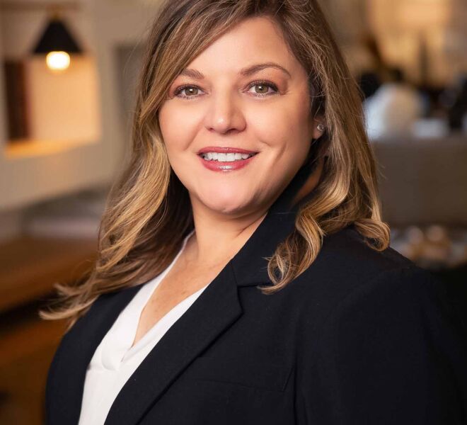 smiling businesswoman in a Tulsa office headshot