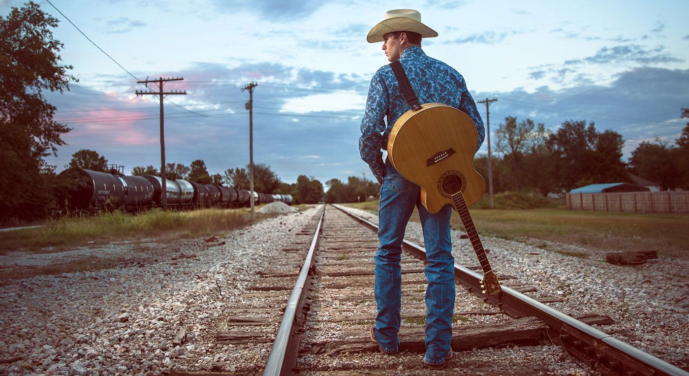 senior portrait guy guitar